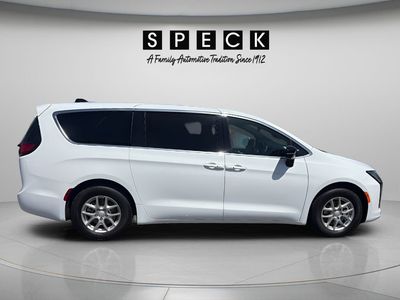 2027 Chrysler Pacifica — side profile view