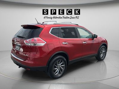 2016 Nissan Rogue — detail view
