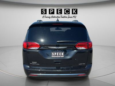 2018 Chrysler Pacifica — interior view