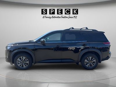 2026 Nissan Pathfinder — side profile view