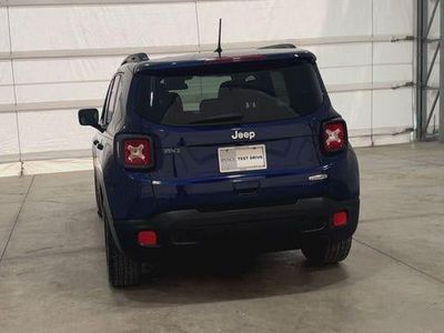 2018 Jeep Renegade — rear three-quarter view