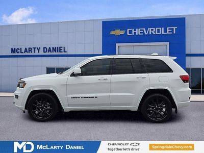 2022 Jeep Grand Cherokee WK — rear three-quarter view