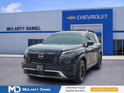 2023 Nissan Pathfinder — side profile view