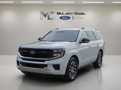 2025 Ford Expedition — side profile view
