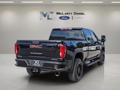 2022 GMC Sierra 2500HD — detail view