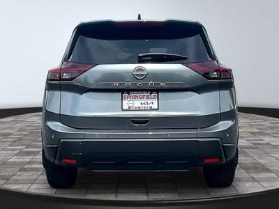 2025 Nissan Rogue — detail view