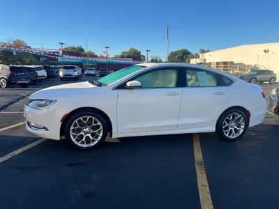 2015 Chrysler 200 — side profile view
