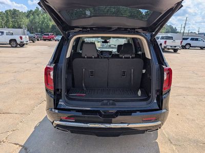 2022 GMC Acadia — detail view