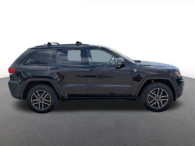 2021 Jeep Grand Cherokee — side profile view