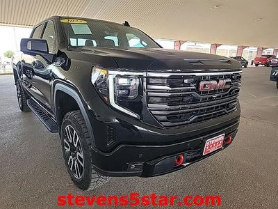 2025 GMC Sierra 1500 — detail view