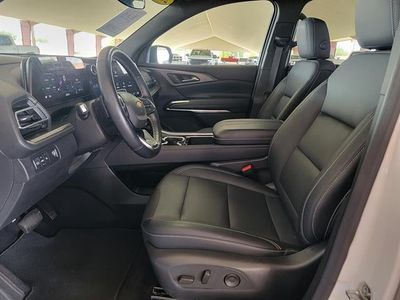 2025 Chevrolet Traverse — side profile view