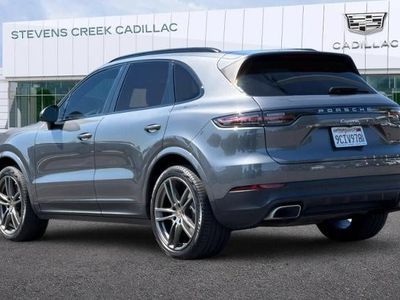 2022 Porsche Cayenne — detail view