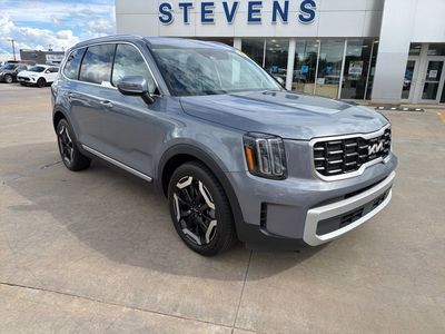 2025 Kia Telluride — rear three-quarter view