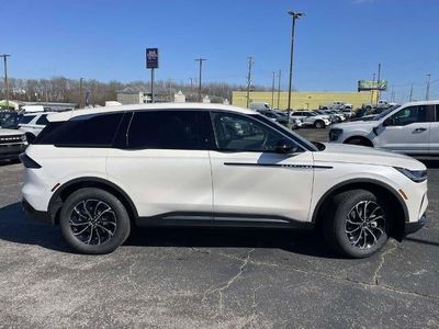 2026 Lincoln Nautilus — side profile view