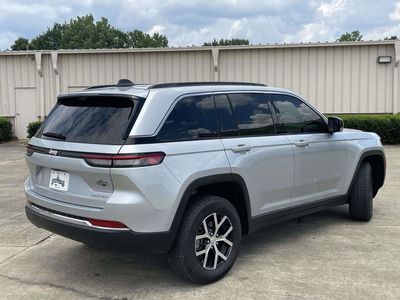 2025 Jeep Grand Cherokee — rear three-quarter view