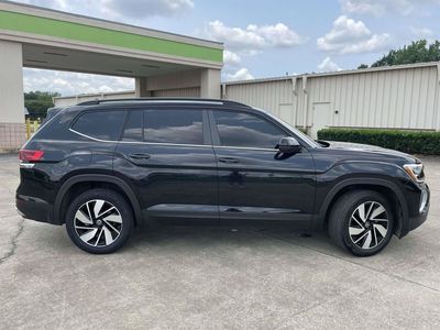 2024 Volkswagen Atlas — side profile view