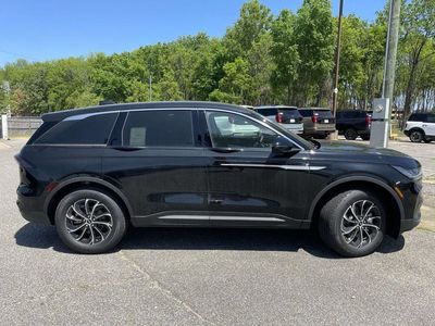 2026 Lincoln Nautilus — side profile view