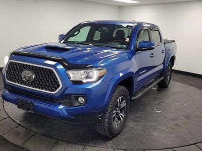 2018 Toyota Tacoma — detail view
