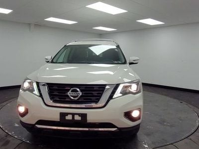 2018 Nissan Pathfinder — detail view