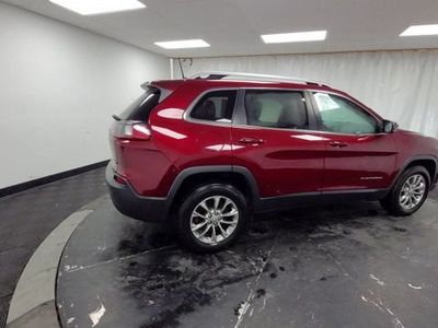 2019 Jeep Cherokee — side profile view