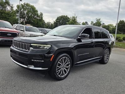 2023 Jeep Grand Cherokee L — interior view