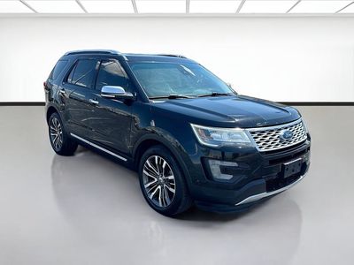 2016 Ford Explorer — interior view