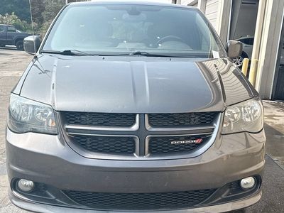 2019 Dodge Grand Caravan — side profile view