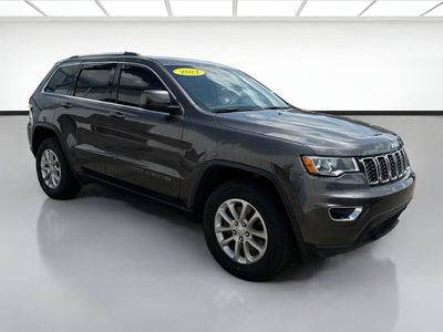 2021 Jeep Grand Cherokee — rear three-quarter view