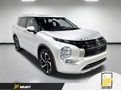 2022 Mitsubishi Outlander — detail view