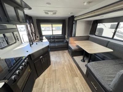 2022 Forest River Cherokee Grey Wolf — photo 11 view