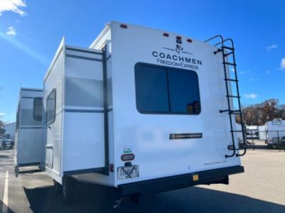 2025 Coachmen Freedom Express Ultra Lite - Photo 4