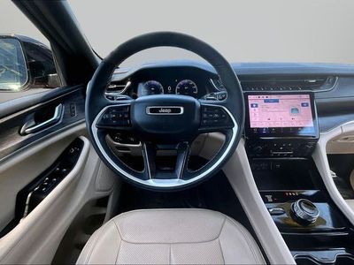 2023 Jeep Grand Cherokee — detail view