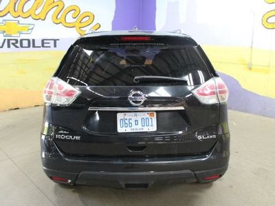 2016 Nissan Rogue — interior view