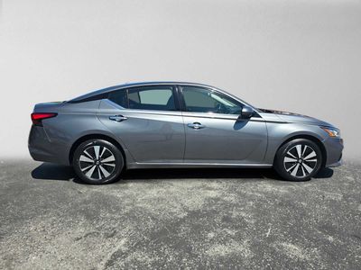 2019 Nissan Altima — side profile view