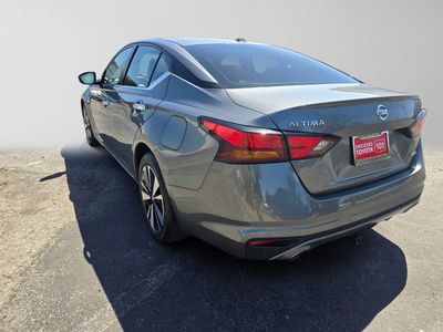 2019 Nissan Altima — detail view