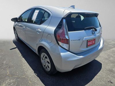 2016 Toyota Prius c — detail view