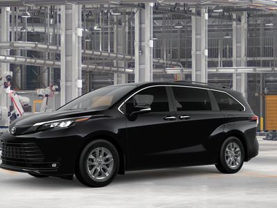 2026 Toyota Sienna — side profile view