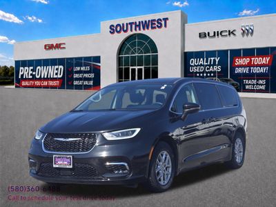 2023 Chrysler Pacifica — side profile view