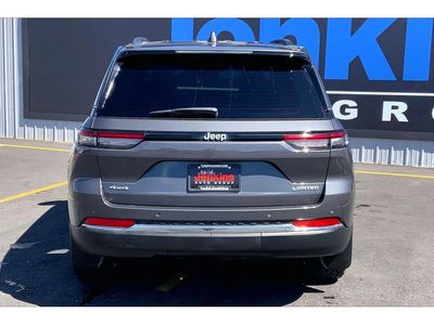 2025 Jeep Grand Cherokee — interior view