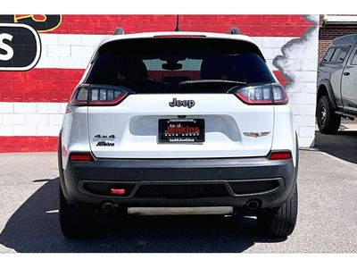 2019 Jeep Cherokee — interior view