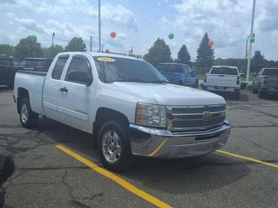 2013 Chevrolet Silverado 1500 — rear three-quarter view