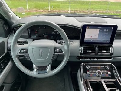 2019 Lincoln Navigator — rear three-quarter view