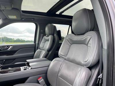 2019 Lincoln Navigator — interior view