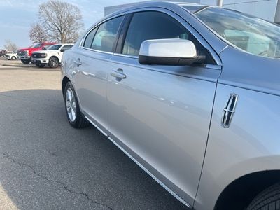 2011 Lincoln MKS — interior view