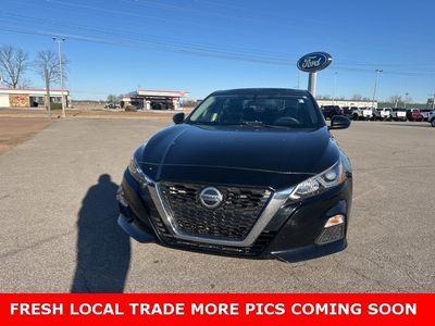 2019 Nissan Altima — side profile view