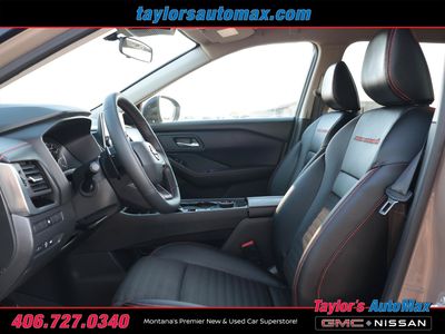 2026 Nissan Rogue — detail view