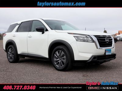 2024 Nissan Pathfinder — side profile view