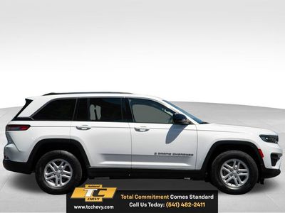2023 Jeep Grand Cherokee — detail view