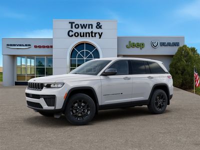 2026 Jeep Grand Cherokee — side profile view