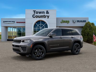 2026 Jeep Grand Cherokee — side profile view